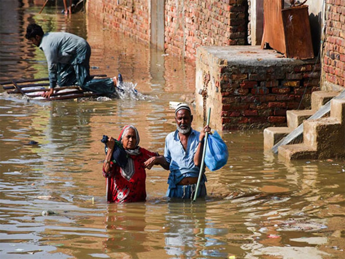 Pakistan: Climate experts warn neglect of waterways may worsen flood situation in Karachi