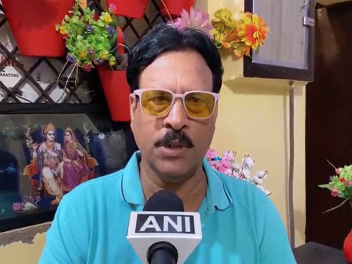 "I want him to pick five wickets": Kuldeep Yadav's childhood coach ahead of Super Four clash vs Pakistan