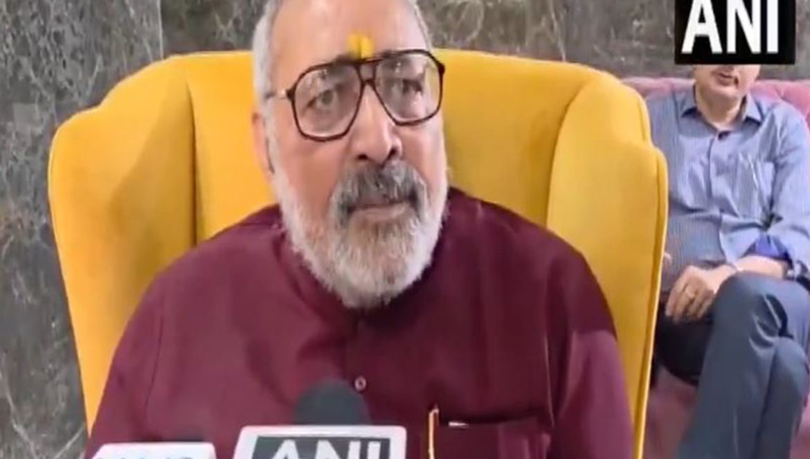 "Tejashwi Yadav, Rahul Gandhi should apologise for insulting PM's mother, Bihar will punish them": Giriraj Singh