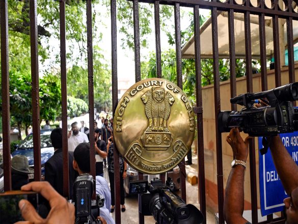 Delhi HC pulls up police officer for intimidating lawyers; seeks written apology
