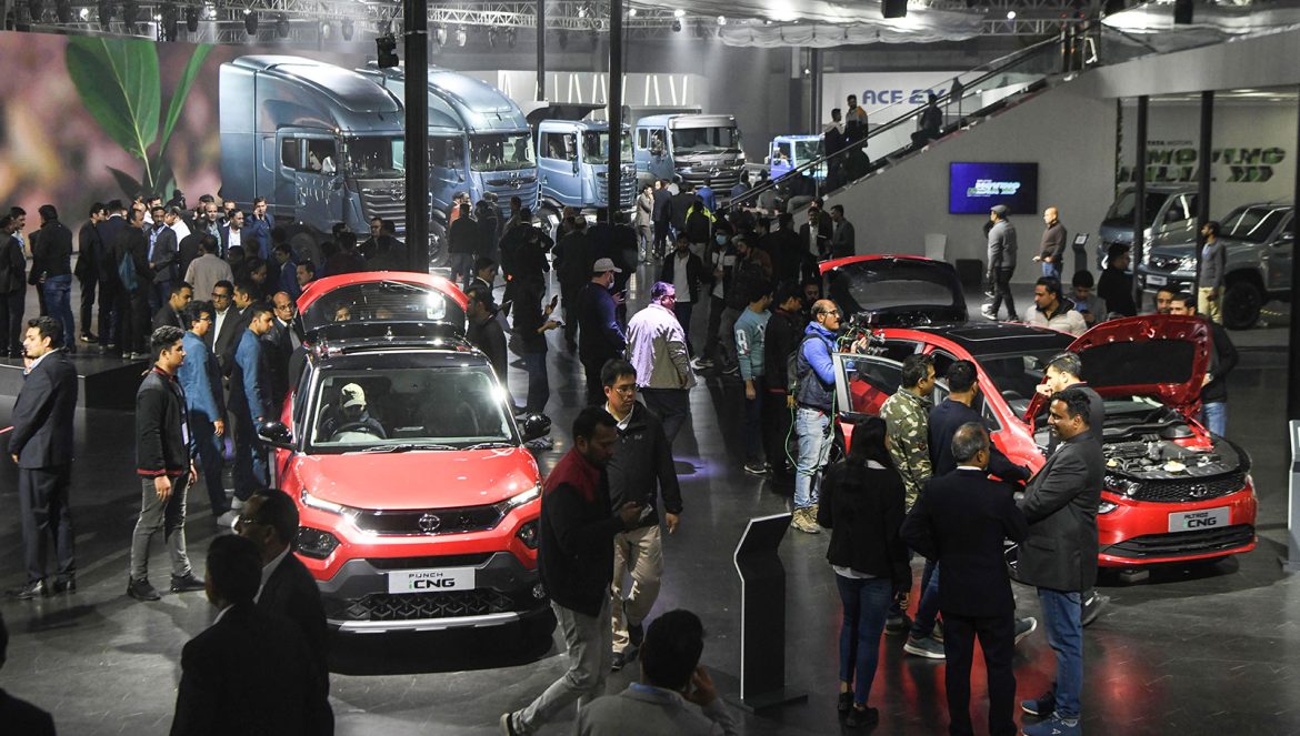 From cars to electronics, GST rate cuts spark consumer frenzy on Day 1 of Navratri