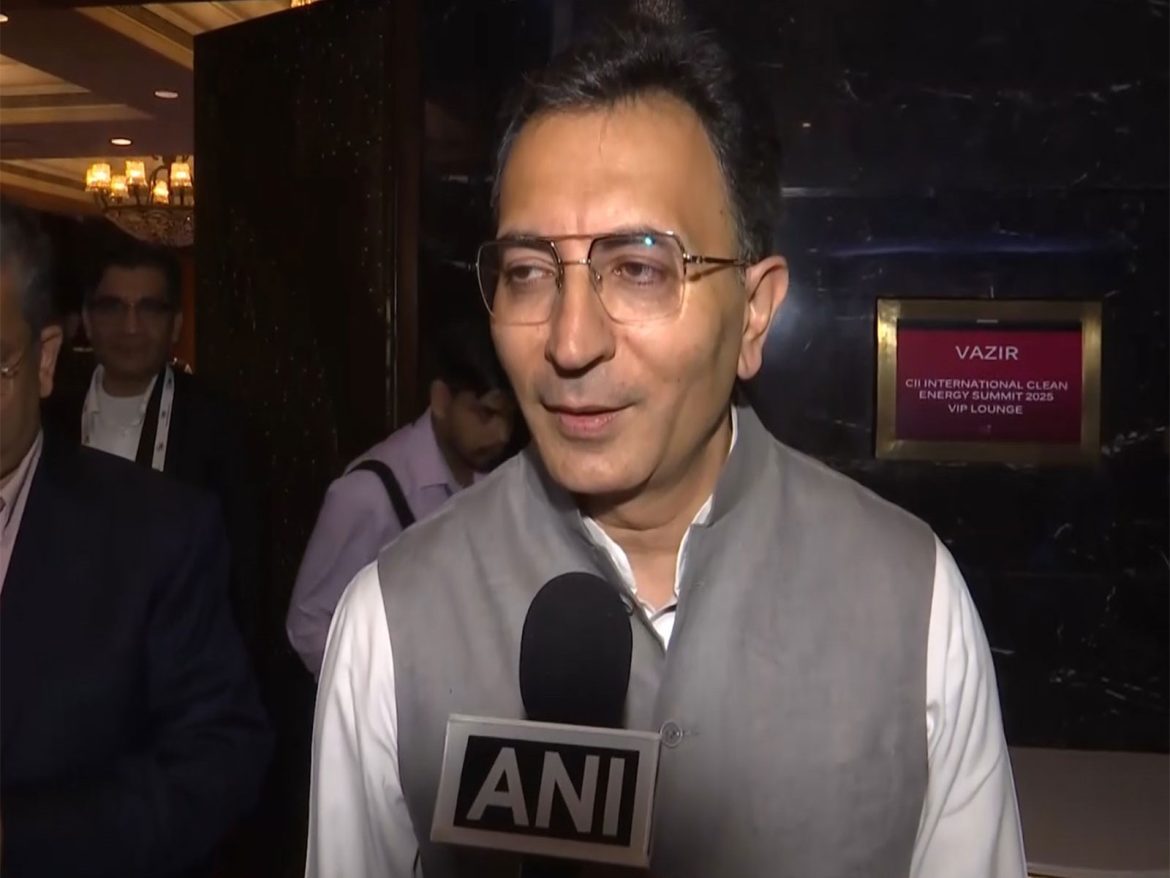 MoS Commerce Jitin Prasada highlights India's renewable energy commitment