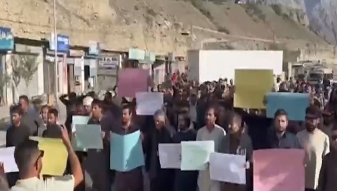 PoGB traders continue protest against taxes by government, halt cross-border movement