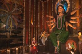 Hazra Park Durgotsab unveils Kolkata's tallest 30-ft Durga idol with theme 'Drishtikon'