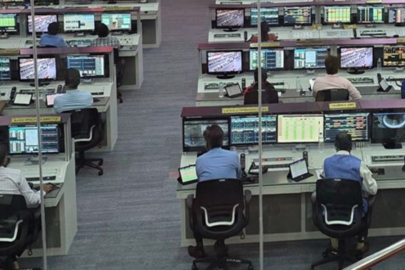 Companies likely to share the H1B visa incremental cost with clients at a 30-70% pass-through: Crisil