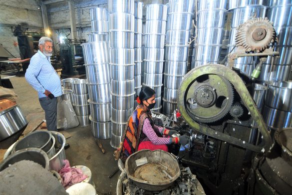 SIDBI launches model of cluster development through Development of Industry Associations scheme