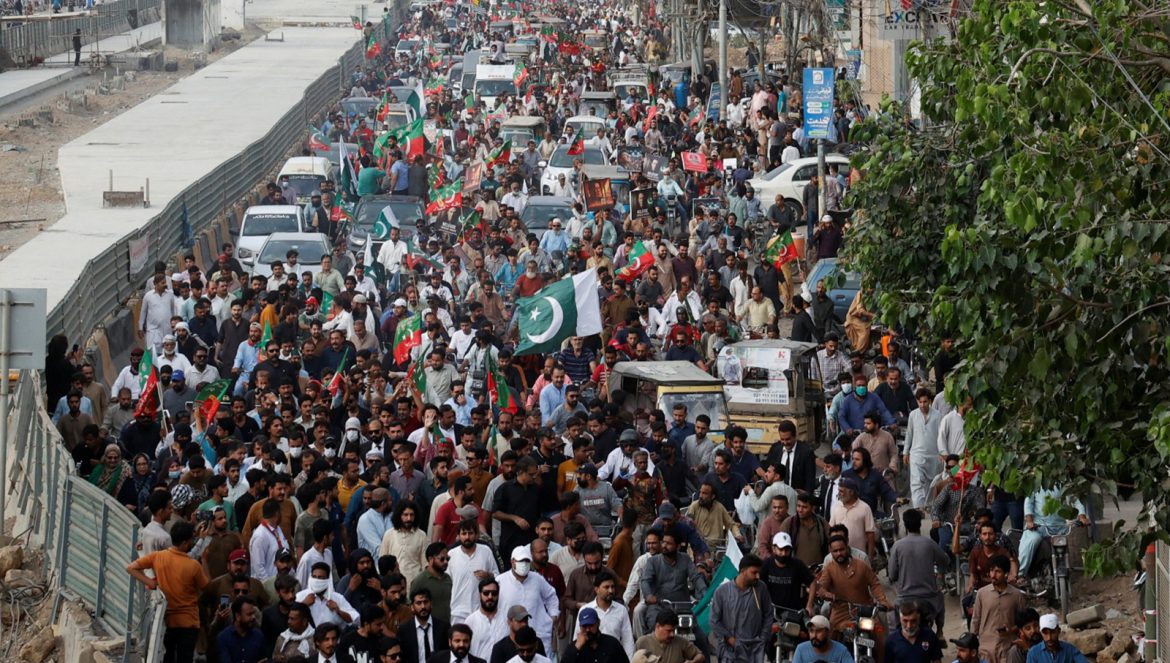 Pak: Traders in PoGB continue sit-in despite conditional tax exemptions