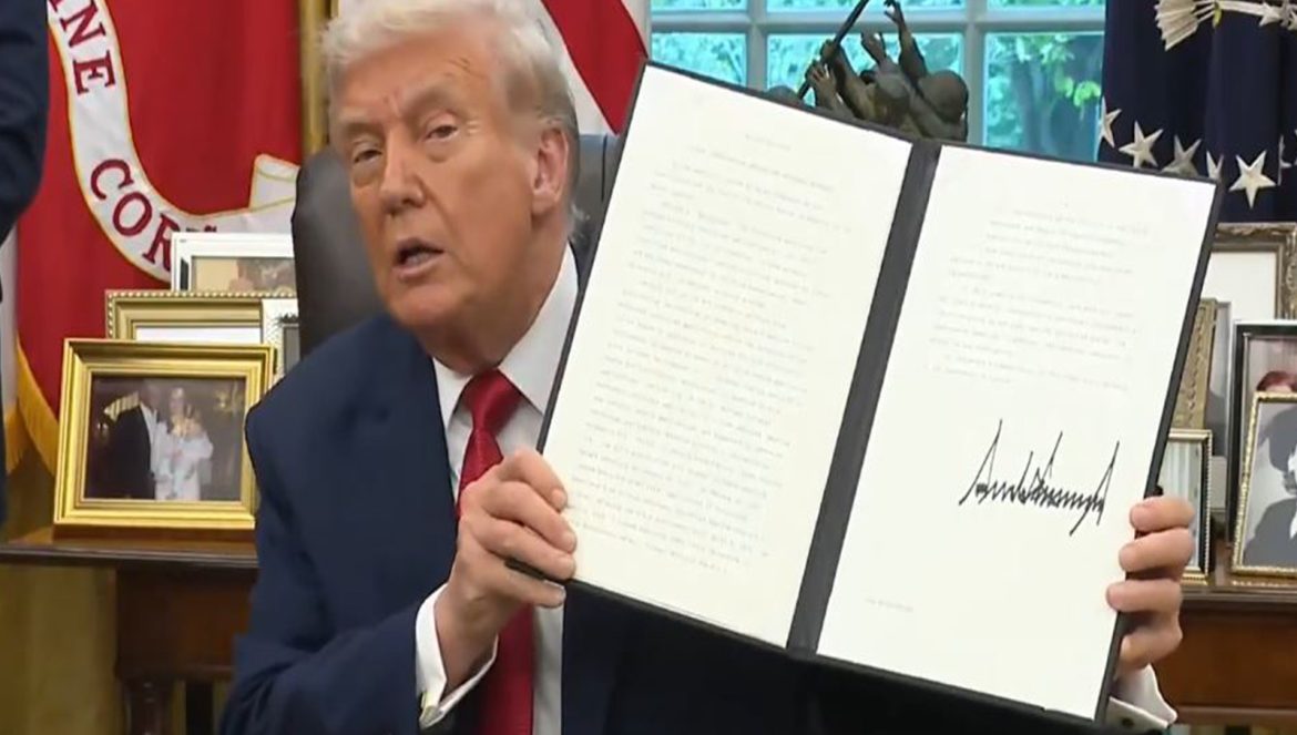 Trump signs executive order, TikTok to shift to US ownership