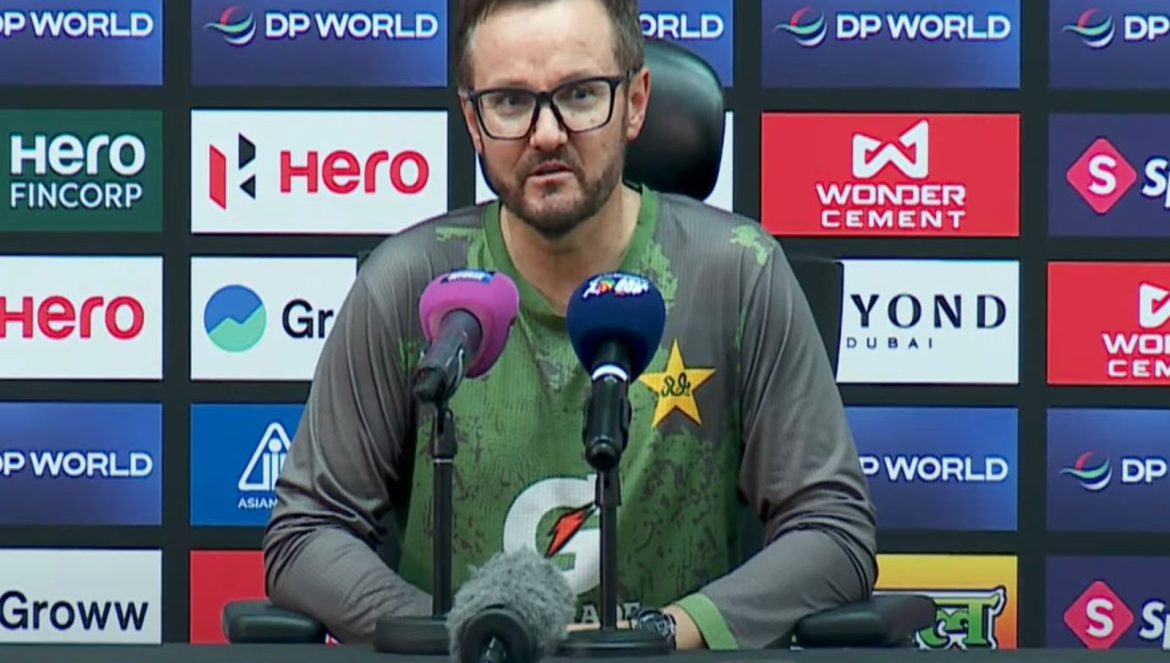 "Just focus on cricket": Pakistan Coach Mike Hesson ahead of historic Asia Cup final against India