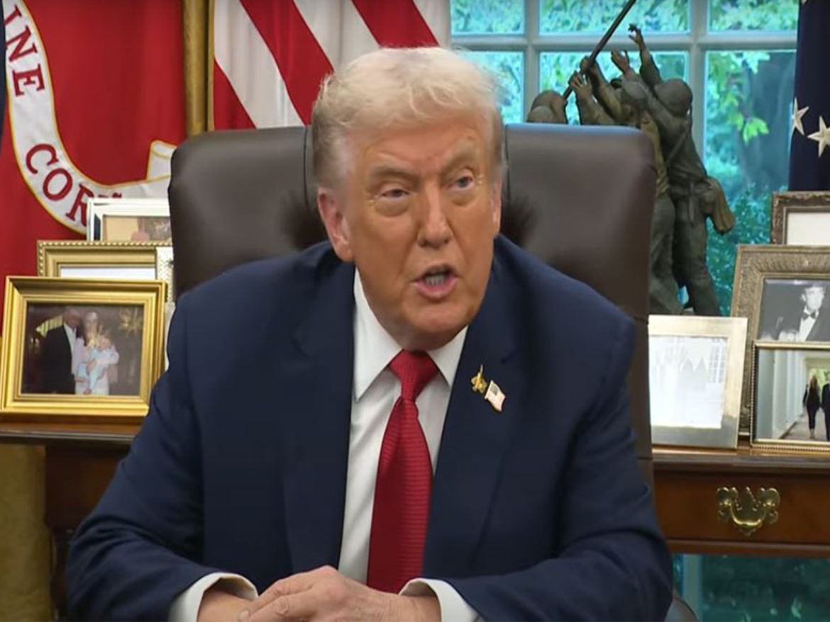 Pakistani PM, Field Marshal wait "somewhere in the oval" for almost an hour