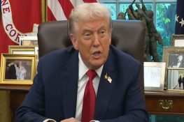 Pakistani PM, Field Marshal wait "somewhere in the oval" for almost an hour