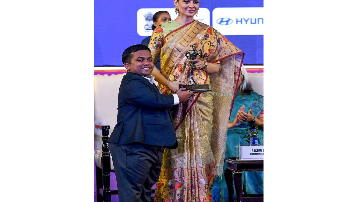 "Show love to para athletes like you do for others": Kangana Ranaut urges fans