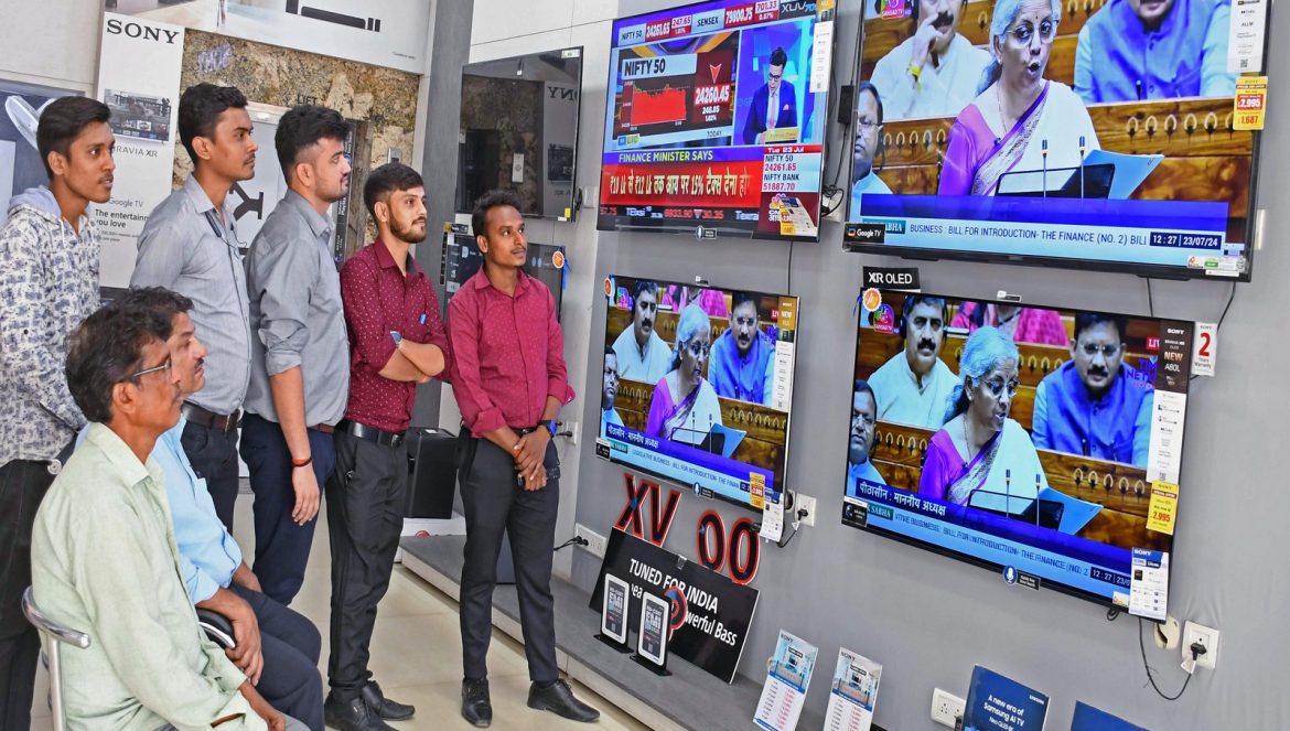 PHDCCI's SME sentiment index shows continued expansion amid weak demand, hiring pressures