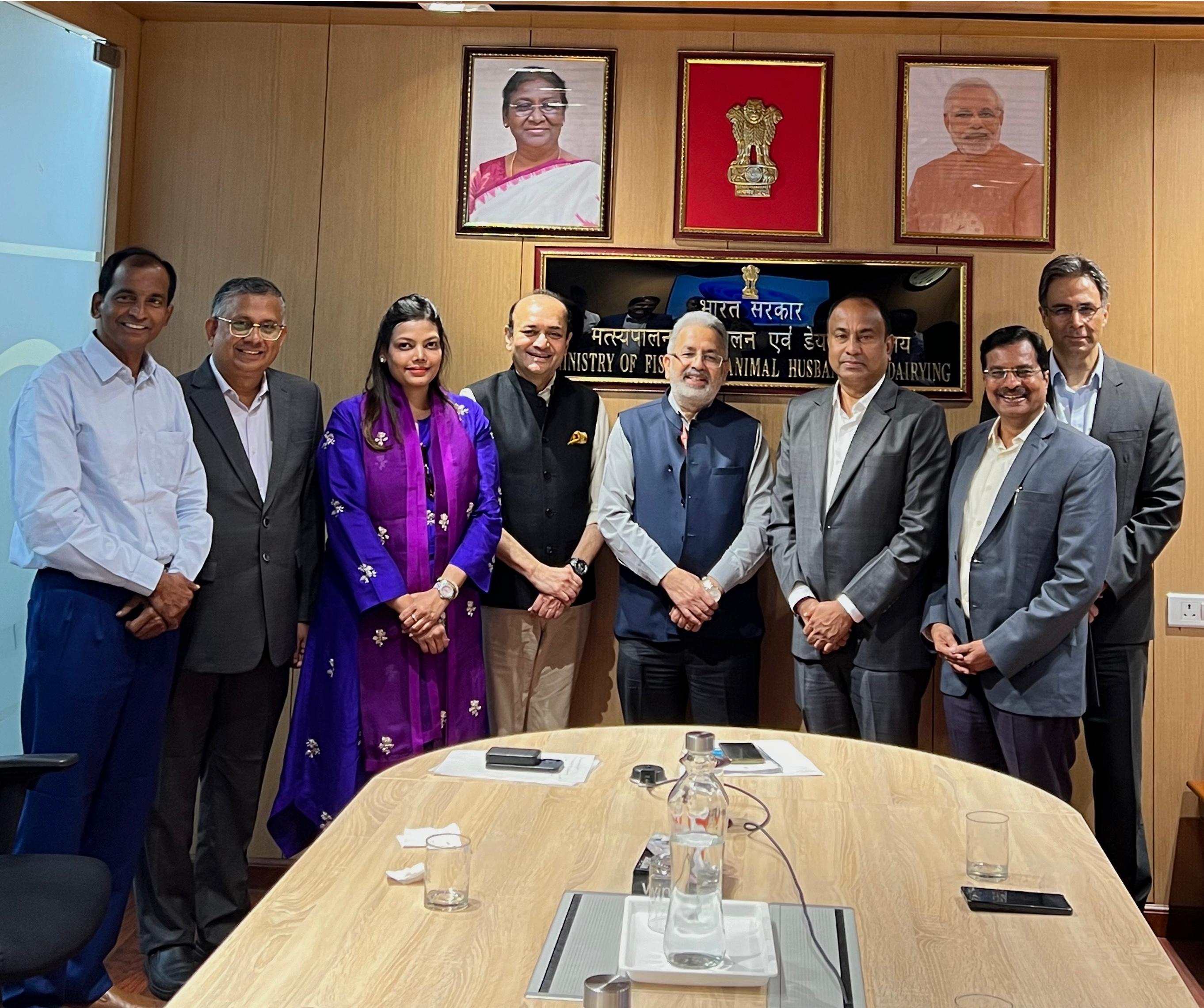 VVIMA members with Animal Husbandry Commissioner Dr. Pravin Malik, Department of Animal Husbandry & Dairying - PNN