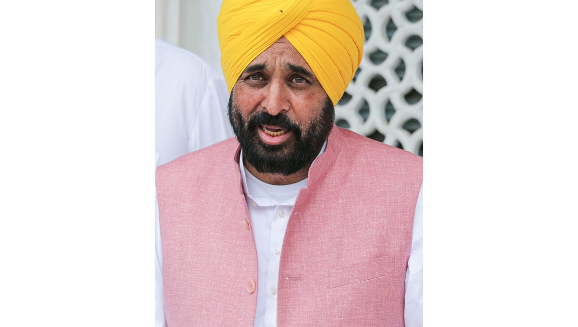 Punjab: CM Mann visits Fortis Hospital in Mohali to check on singer Rajvir Jawanda