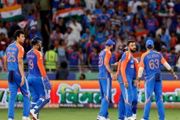 "Akkha duniya ek taraf, aur mera INDIA ek taraf": Varun Chakravarthy trolls Pakistan after Asia Cup win