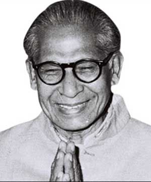 Harivansh Rai Bachchan, poet of emotions and love - Photo Gallery