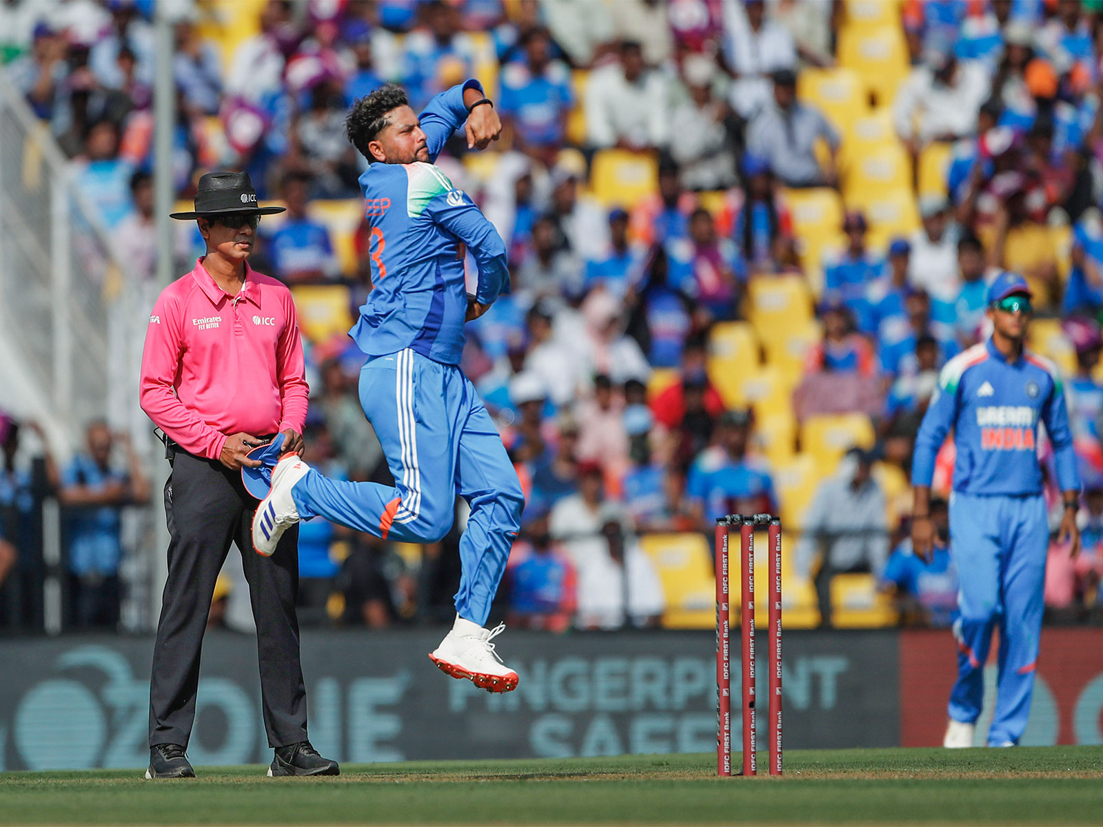 Asia Cup: Kuldeep's spin magic bundles Pakistan for 127; India to chase 128