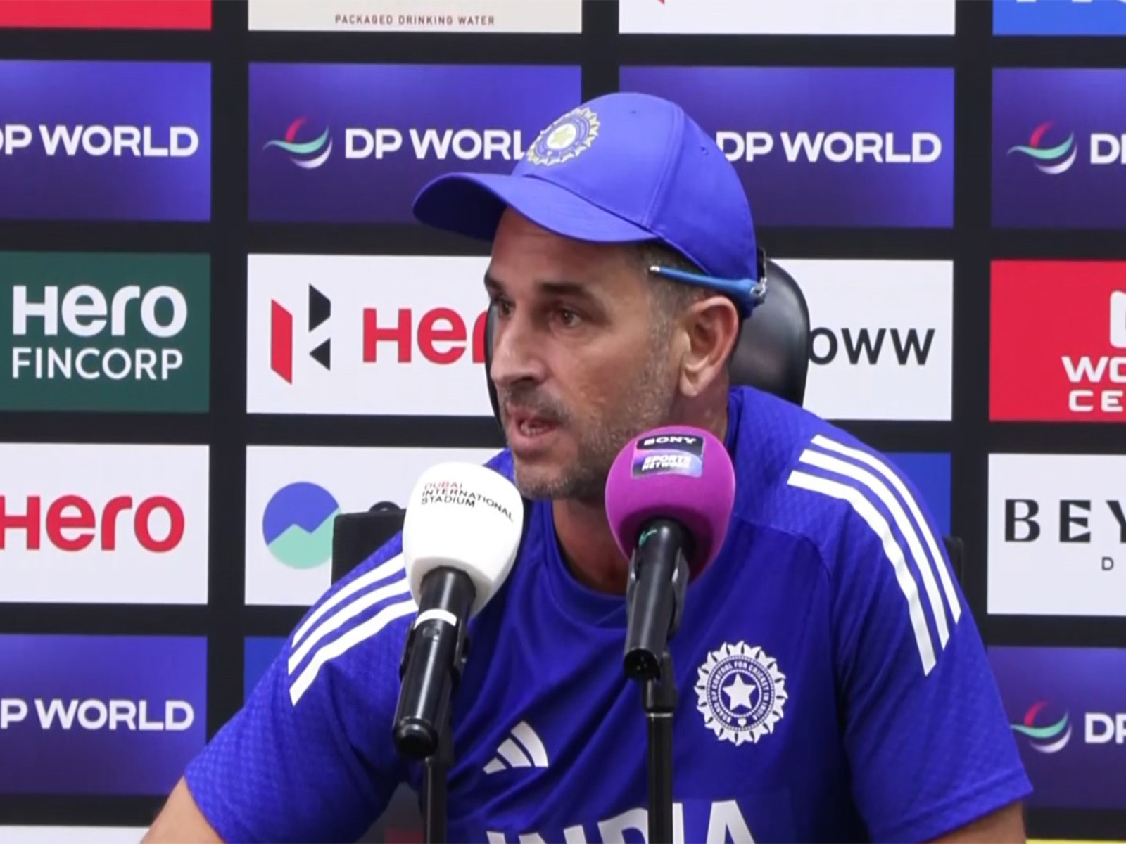 Be "emotionless" against Pakistan: Assistant coach Doeschate reveals Gambhir's message to India players