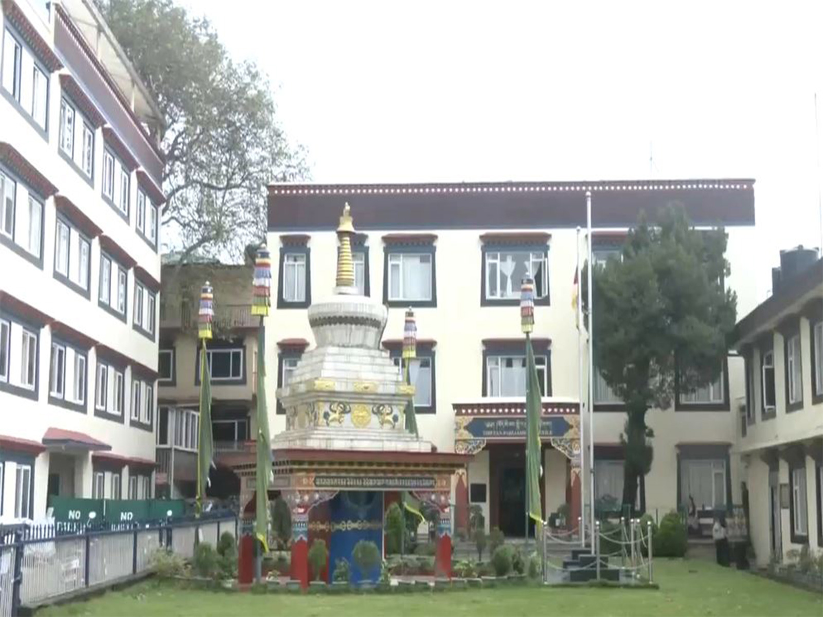 Dharamshala: Tibetan Parliament-in-exile to standardise Tibetan national flag in upcoming session