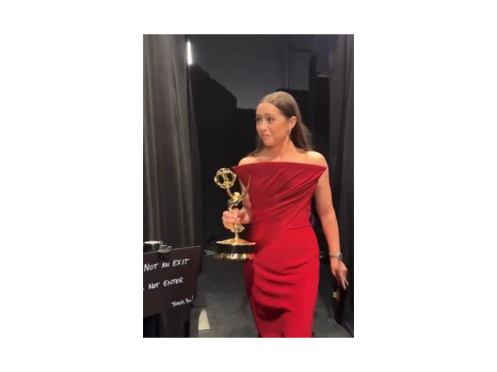 Emmy winner Cristin Milioti wrote her speech on back of her therapy notes