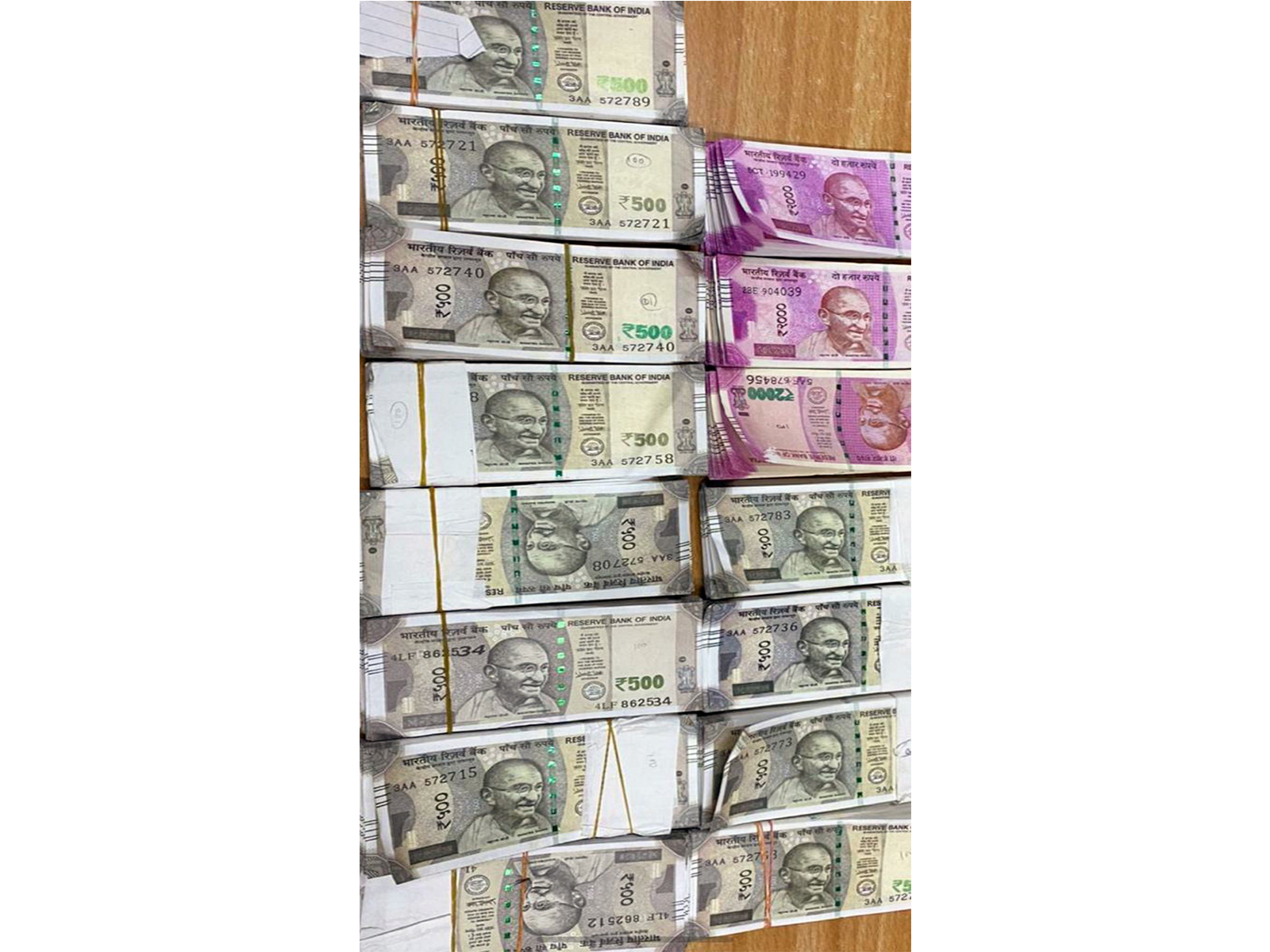 Gamblers' ring busted in Delhi; 20 held with over Rs 3 lakh cash seized