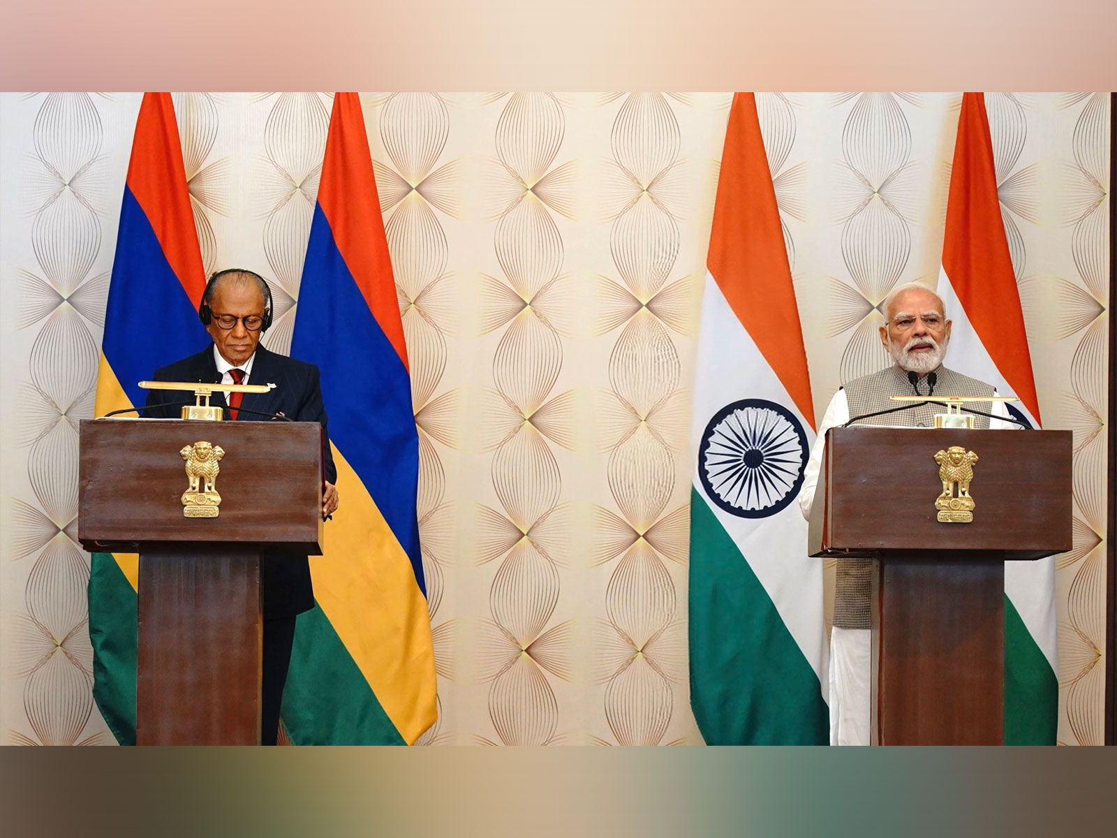 India, Mauritius sign major agreements; over USD 680 million development package announced