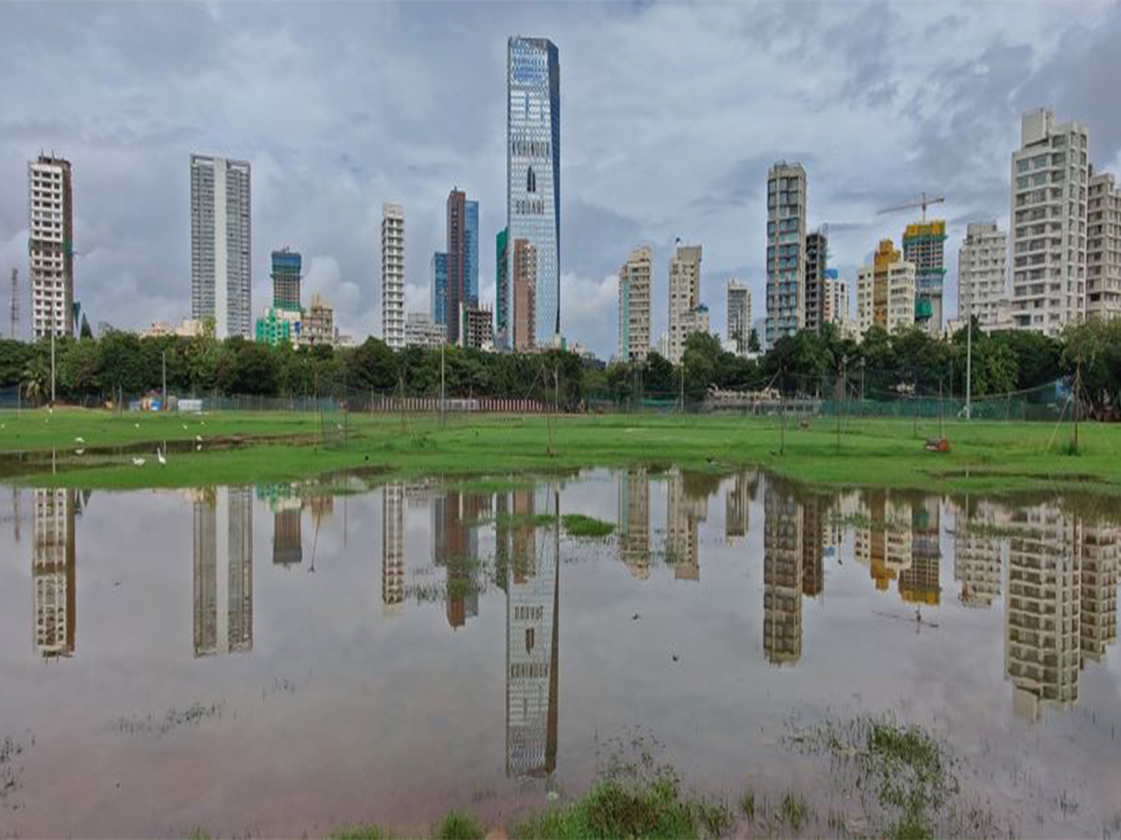 India's Logistics & Industrial leasing hits 30.7 MSF in H1 2025