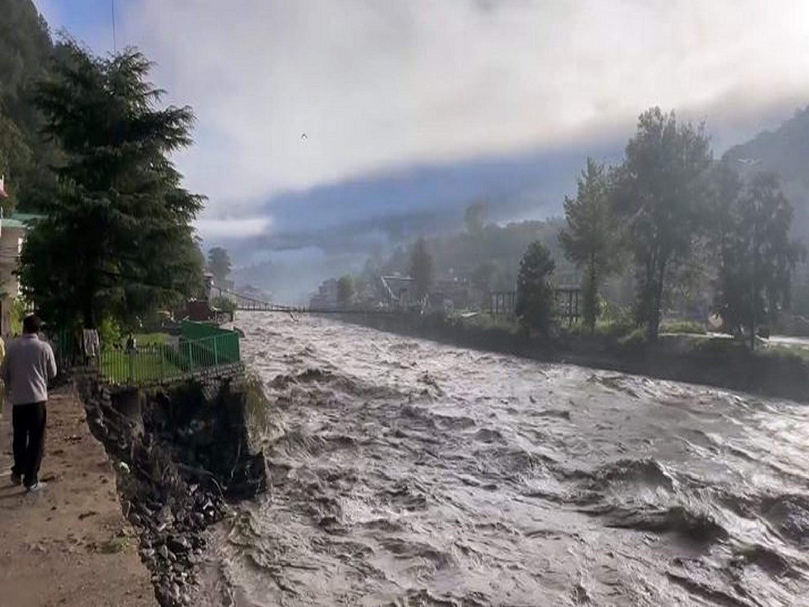 Monsoon fury claims 386 lives in Himachal, 218 rain-related, 168 in road accidents