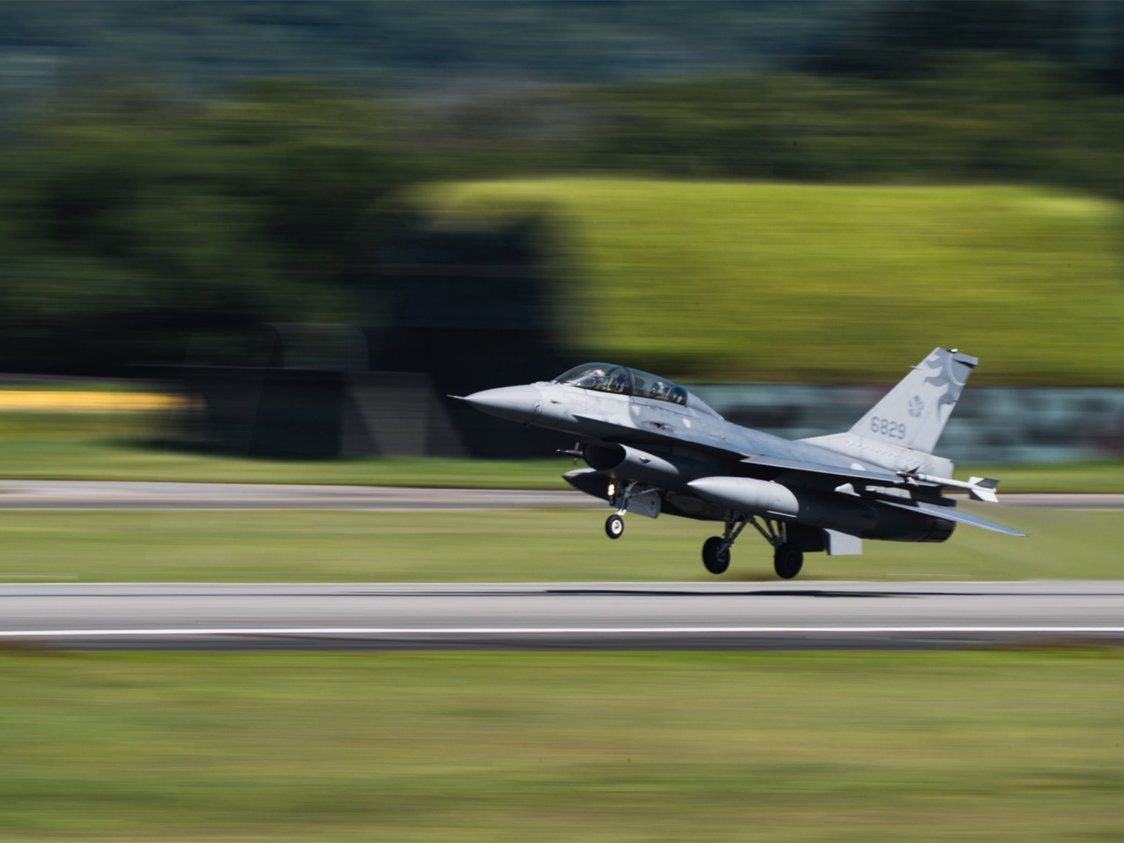 Taiwan detects 27 Chinese aircraft, 14 PLAN vessels near its territory