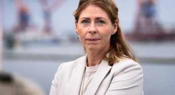 Sweden’s New Health Minister Elisabet Lann Collapses During Press Conference