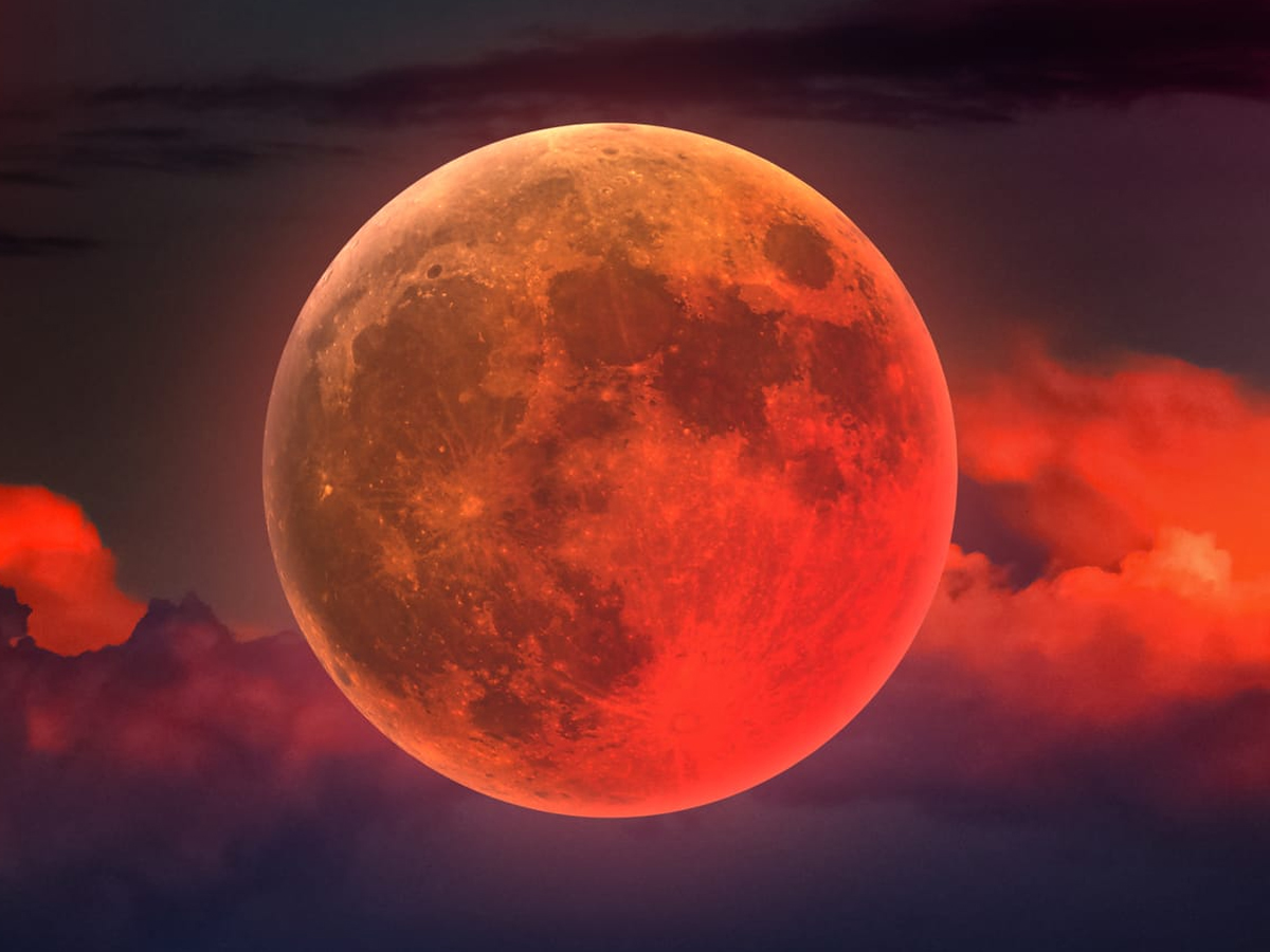 Blood Moon 2025: See How the Last Lunar Eclipse Looked in Stunning Pics