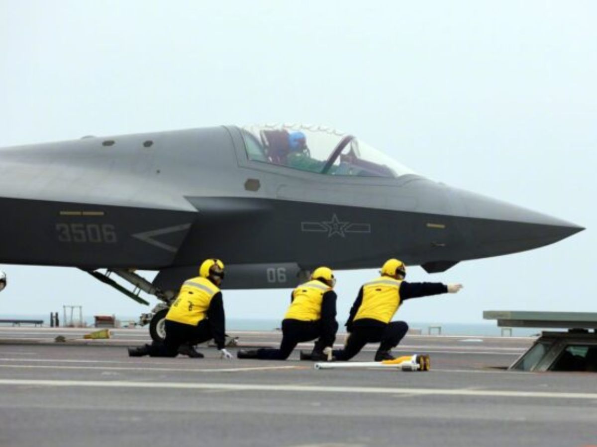 China Joins US Club with EMALS-Equipped Aircraft Carrier, Closing Naval Tech Gap