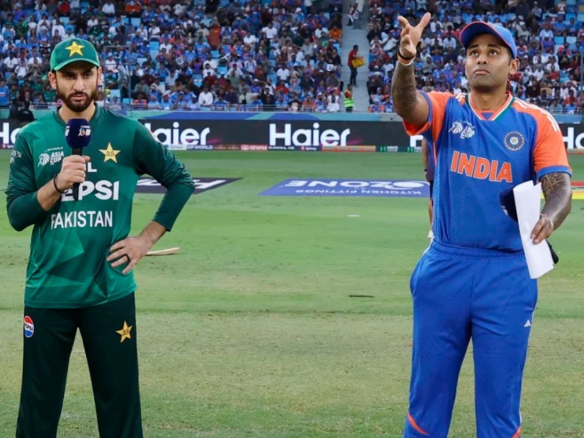 India vs Pakistan Asia Cup Final: India Win Toss, Elect to Bowl; Hardik Pandya Misses Out