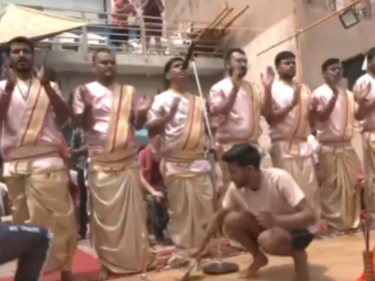 India Witnesses Lunar Eclipse Today; Priests Offer Ganga Aarti in Varanasi