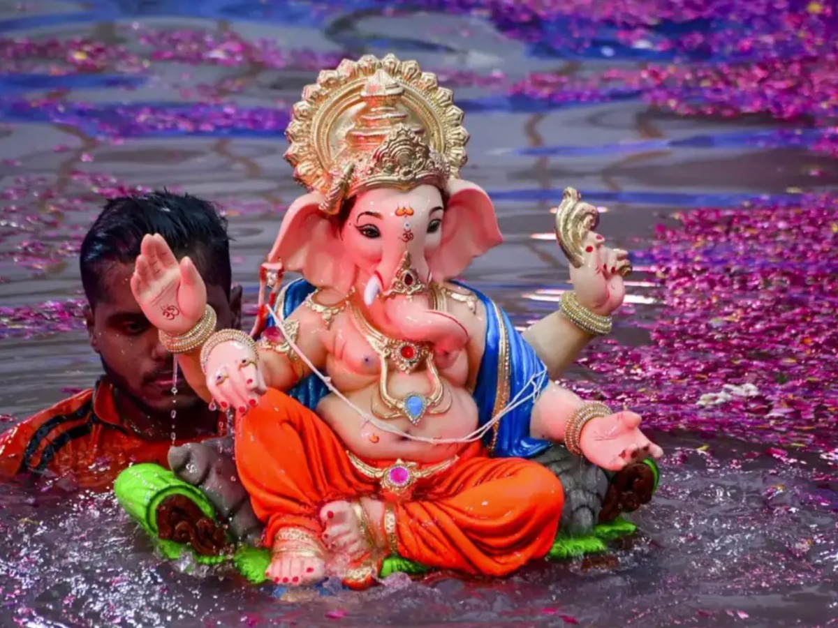 Why Ganesh Visarjan Matters and How to Do It the Right Way?