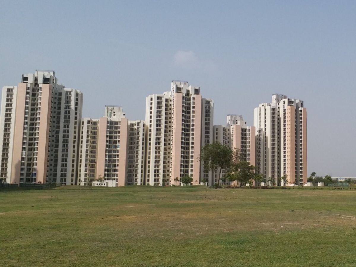 Dry taps, broken promises: Noida residents stage protest