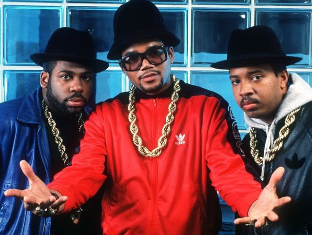 Hip Hop Artists’ Iconic Jewellery Pieces Worn by Rappers Over The Years - Gallery Image