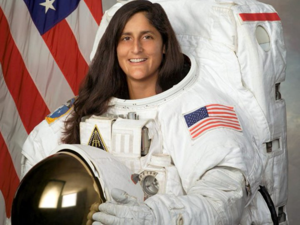Sunita Williams Inspiring Journey From Navy Pilot to NASA Astronaut