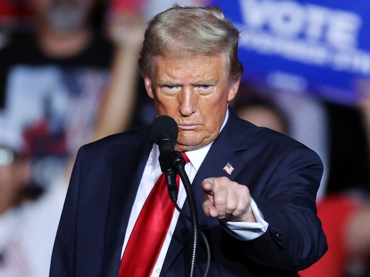 Trump’s Big Announcement At Oval Office: Resignation or Another Distraction?