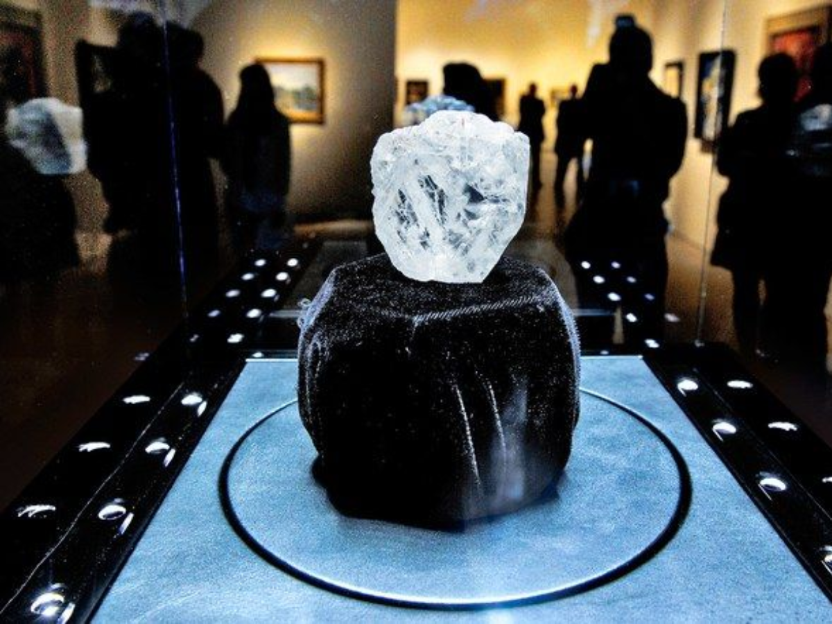 Diamond mines of Zimbabwe, producing millions of carats annually. - Photo Gallery