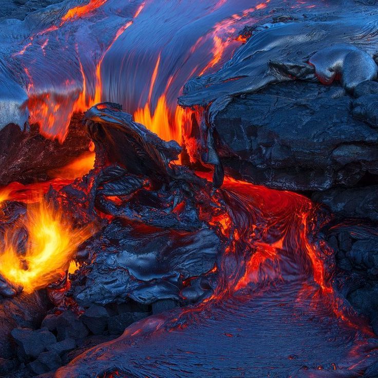 Thick viscous magma oozing slowly vs fluid lava stream. - Photo Gallery