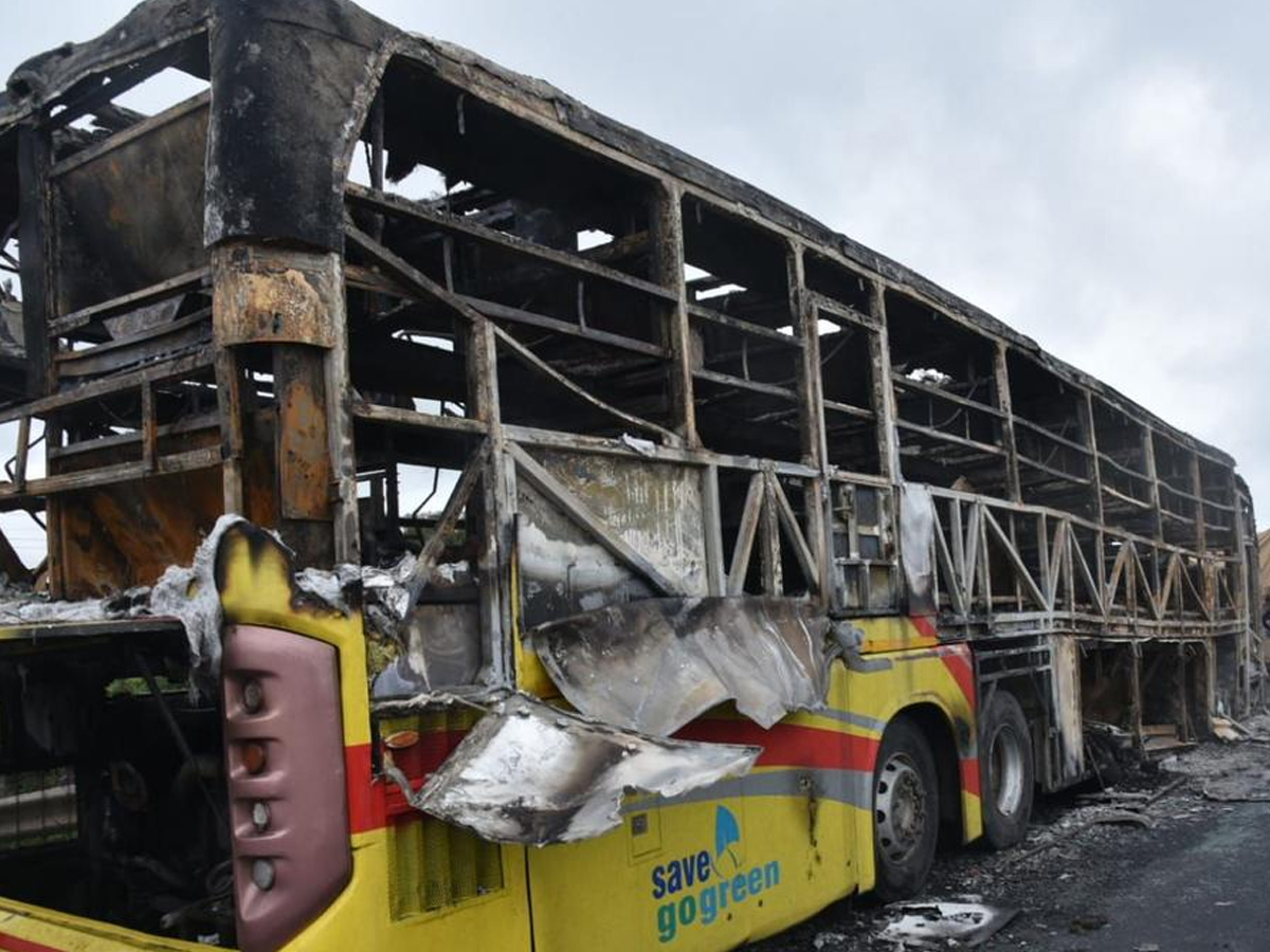 Kurnool Bus Fire: How Did the Hyderabad-Bengaluru Bus Catch Fire So Quickly After Hitting a Bike?