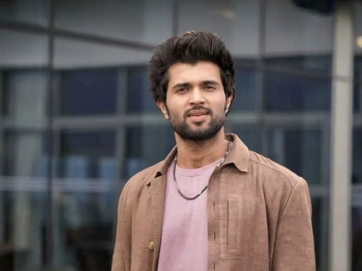 Vijay Deverakonda Escapes Road Accident Near Gadwal, Telangana: Reports