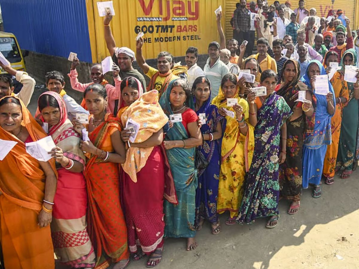 Bihar Elections 2025 Phase 2: 31.38% Voter Turnout Till 11 AM; Kishanganj Leads, Madhubani Records Lowest Voting