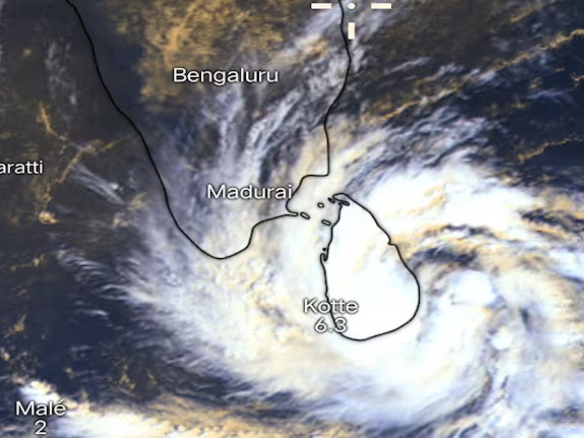 Tamil Nadu on High Alert as Cyclone Ditwah Moves Closer After Sri Lanka Floods