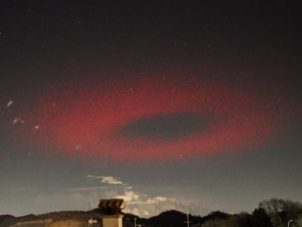 200km Red Halo Glowed Over Italy; Photographer Captures One-in-a-Million Atmospheric Phenomenon