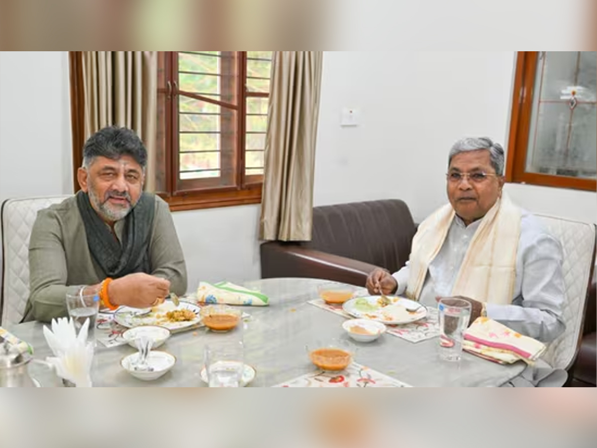 Karnataka CM–Deputy CM Hold Breakfast Meeting to Resolve Rotational Leadership Row | Watch