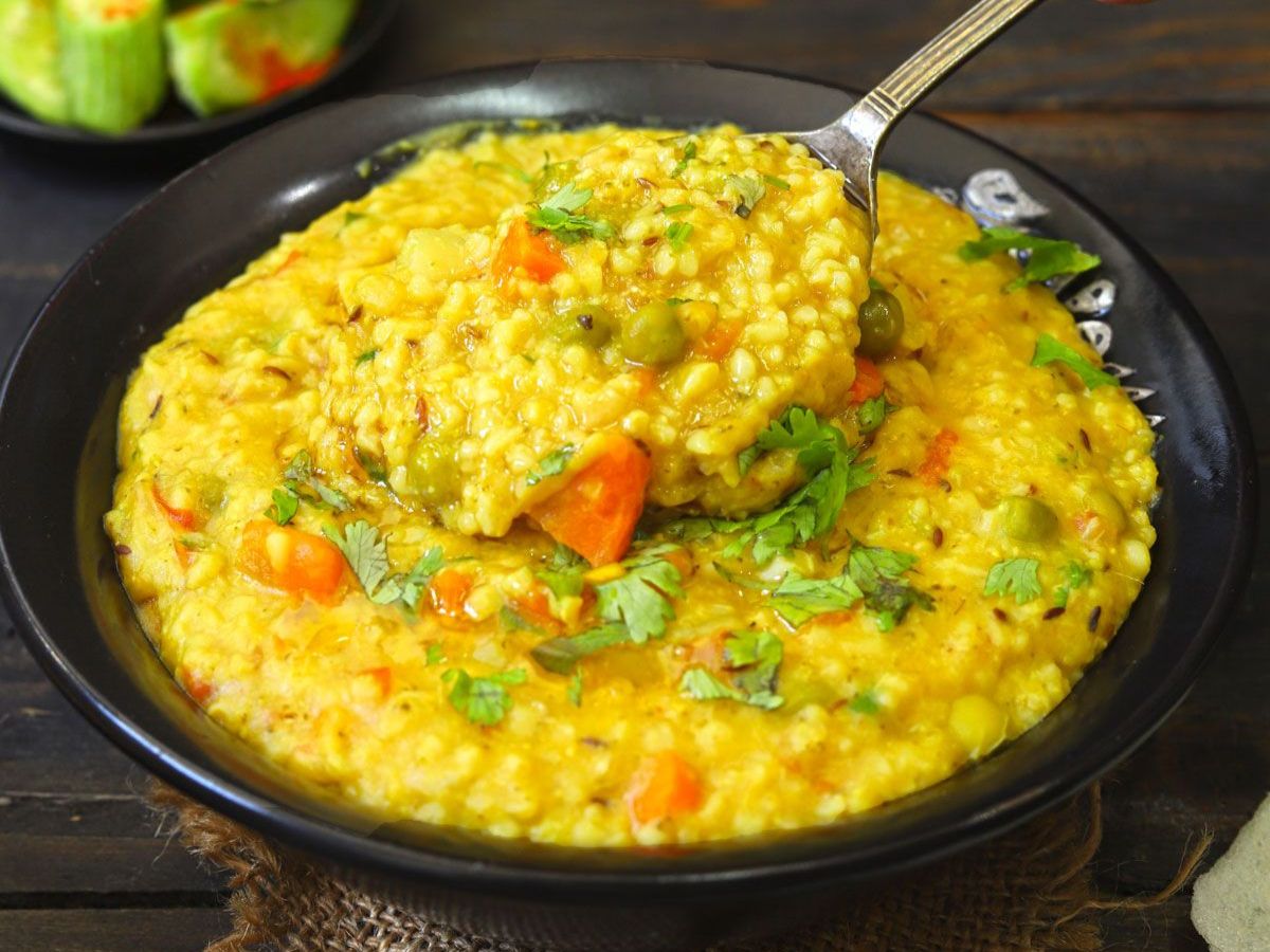 Vegetable Daliya - Photo Gallery