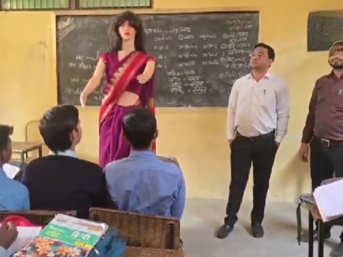 Meet Sophie: The ₹25,000 AI Robot Teacher Built by a 17-Year-Old Indian Innovator